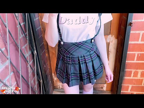 ❤️ 女學生深深地吸吮她的雞巴並亂搞而不是上課。 ❤❌ 性愛視頻 在我們 ❌❤